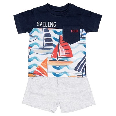 Conjunto infantil t-shirt azul com velas coloridas e calções cinzentos