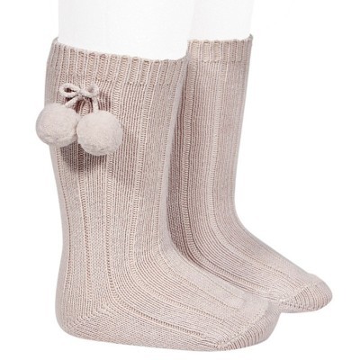 Meias femininas altas bege claro com pompons decorativos