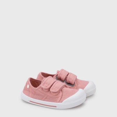 sapatilhas cor-de-rosa para criança com duas tiras em velcro e sola branca