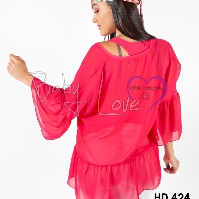 Blusa vermelha feminina leve com mangas godê e lenço estampado na cabeça