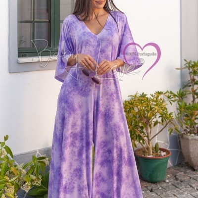 Macacão feminino tie-dye roxo comprido com decote em V e mangas 3/4