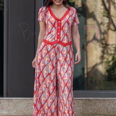 https://www.outlet-babylove.com/product/macacao-com-sobreposicao-de-colete