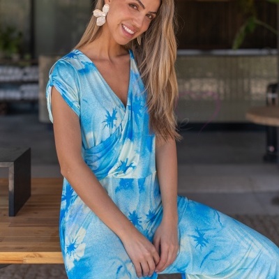 Macacão feminino azul tie-dye com nó nas alças, código BL 749