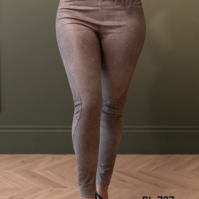 Leggings femininos marrons claros com textura suave e cintura alta