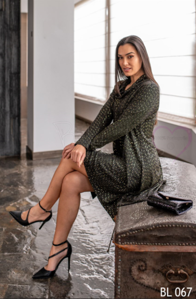 https://www.outlet-babylove.com/product/vestido-curto-de-brilhos