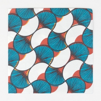 Lenço ou guardanapo com padrão geométrico colorido