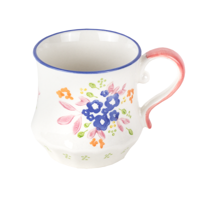 Caneca de cerâmica branca com flores coloridas e pega rosa