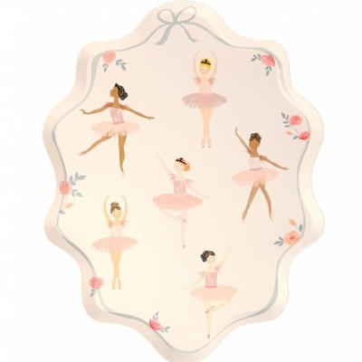 Placa decorativa com bailarinas em tutus cor-de-rosa e detalhes florais