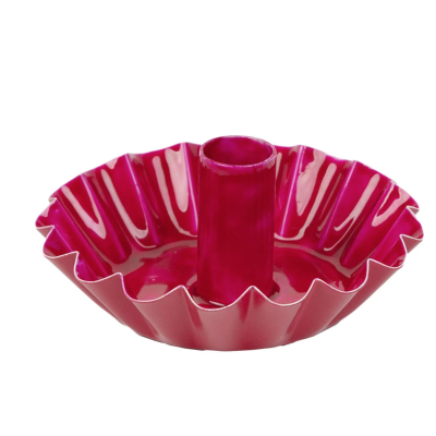 Forma de bolo rosa fúcsia ondulada tipo bundt
