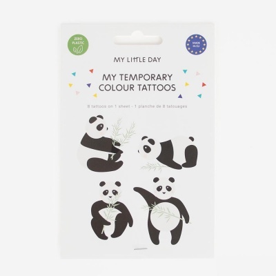 Pacote de tatuagens temporárias com imagens de pandas segurar ramos verdes