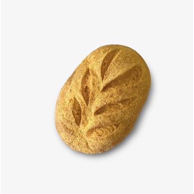 Pão artesanal oval com cortes decorativos em folhas