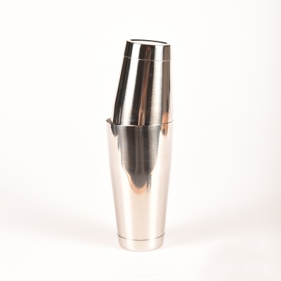 Coqueteleira de metal inoxidável prateada