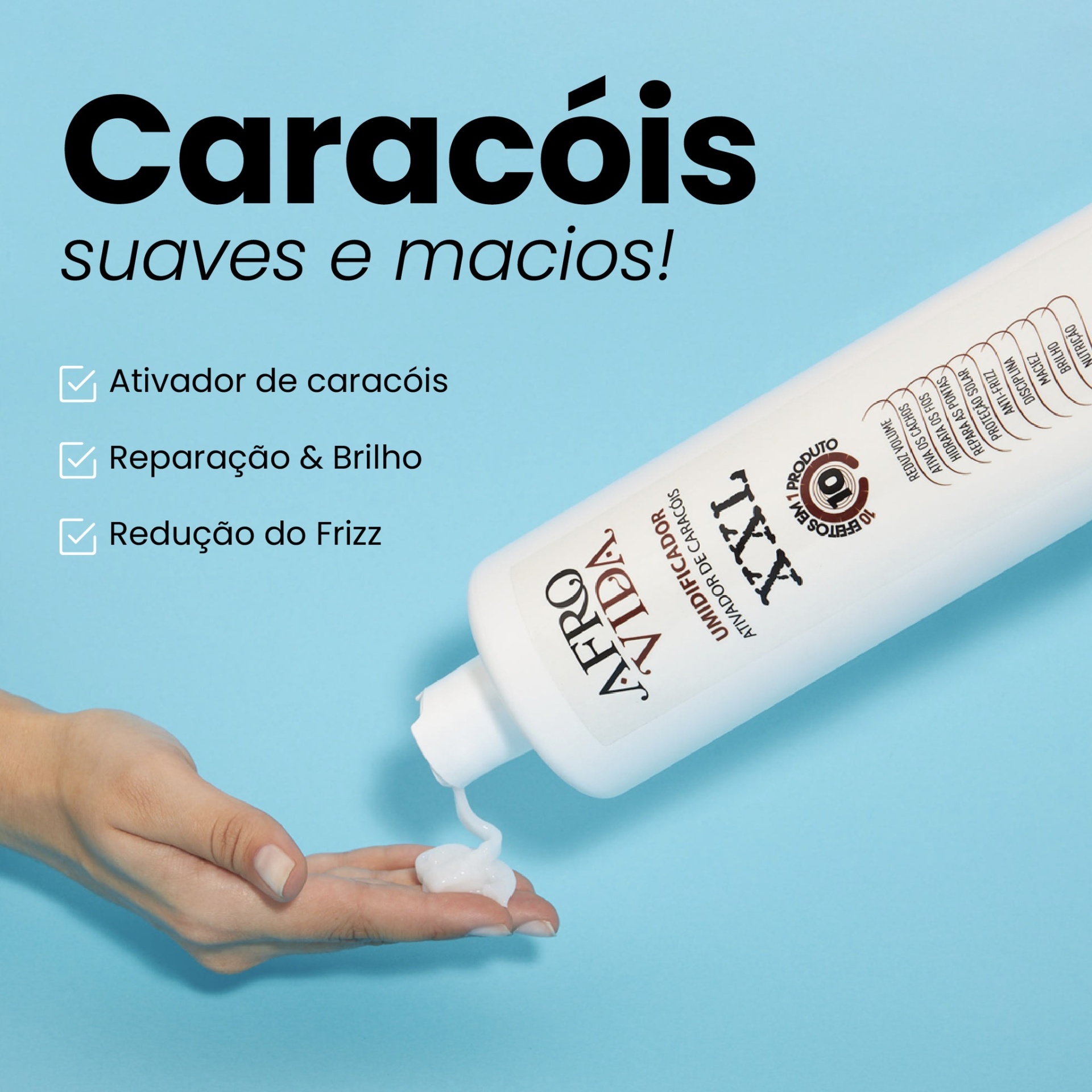 Frasco branco de champô Afro Vida TIXI a ser despejado na mão com texto promocional