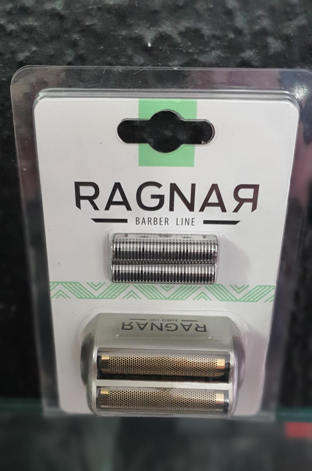 Nível dupla RAGNAR BARBER LINE em embalagem transparente com cartão branco e verde