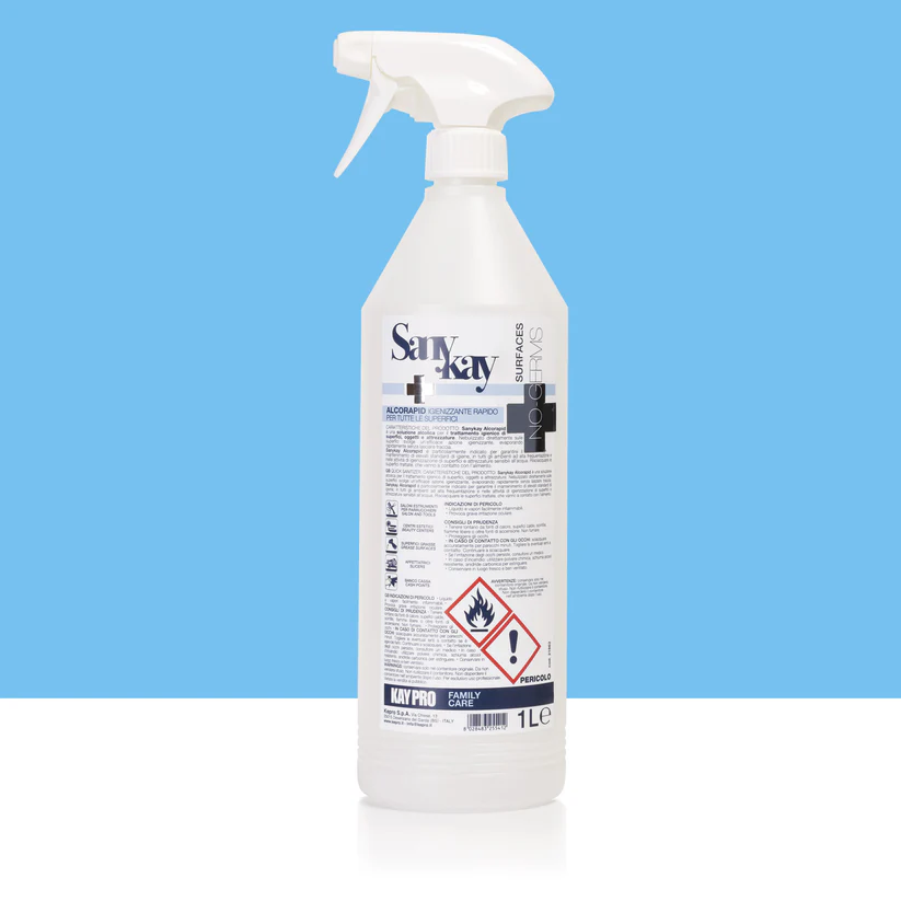 Frasco branco de spray com rótulo em italiano, capacidade 1 litro