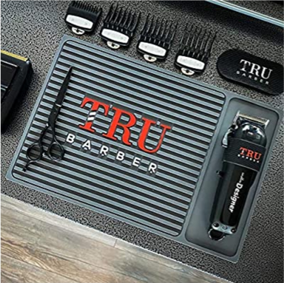 Máquina de cortar cabelo e acessórios TRU BARBER num estojo preto texturizado