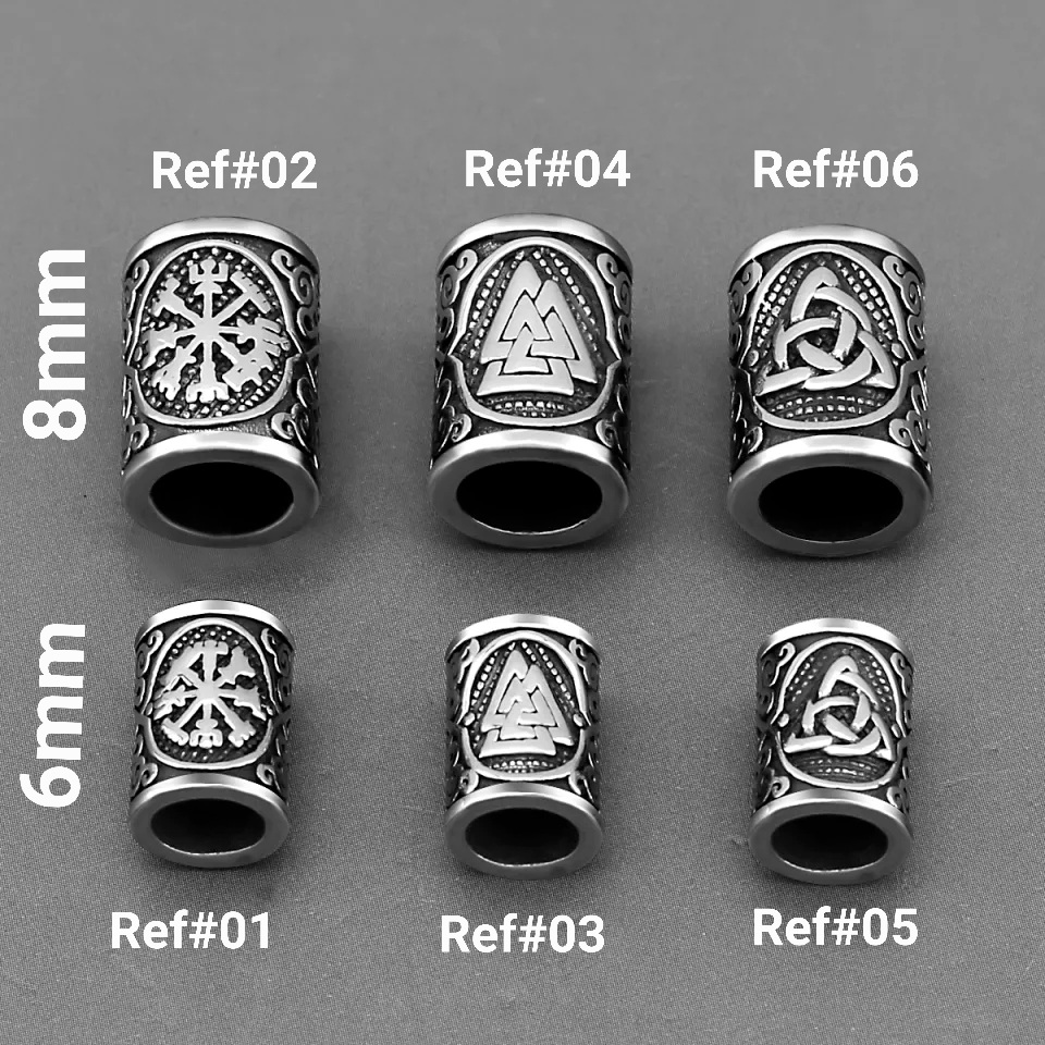 Seis amuletos cilíndricos de metal prateado com símbolos nórdicos, três maiores 8mm e três menores 6mm