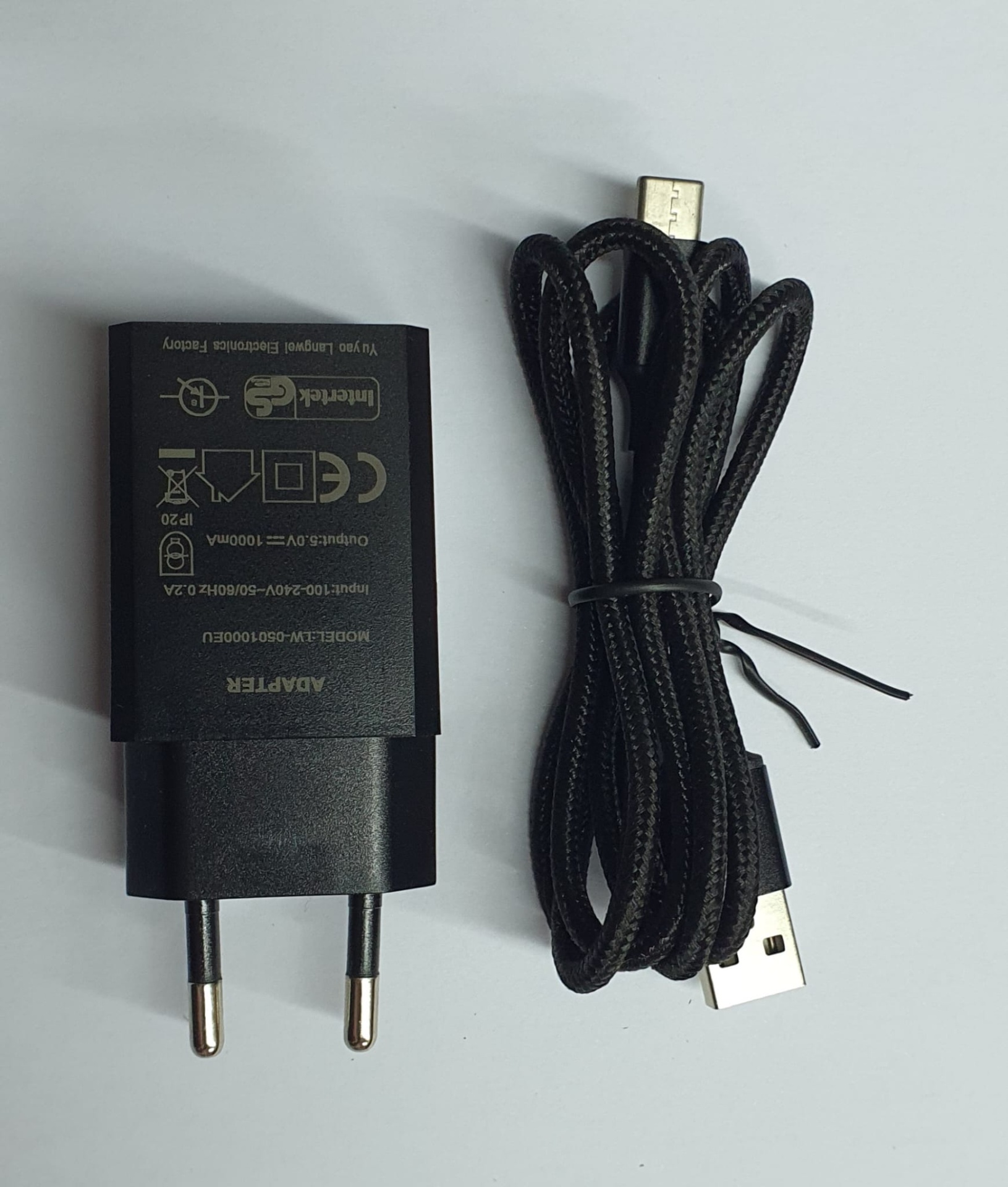 Carregador adaptador de parede com cabo USB