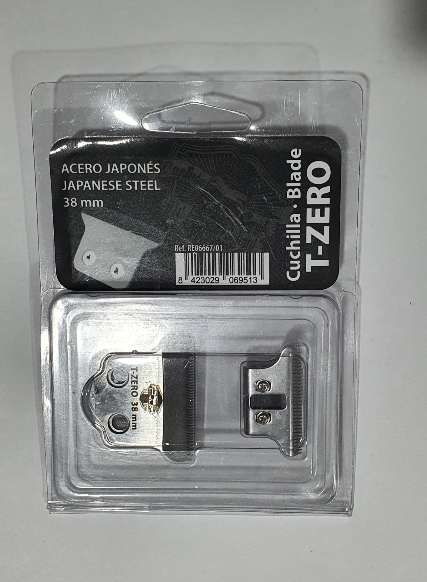 Lâmina T-ZERO em aço japonês para máquina de cortar cabelo na embalagem plástica