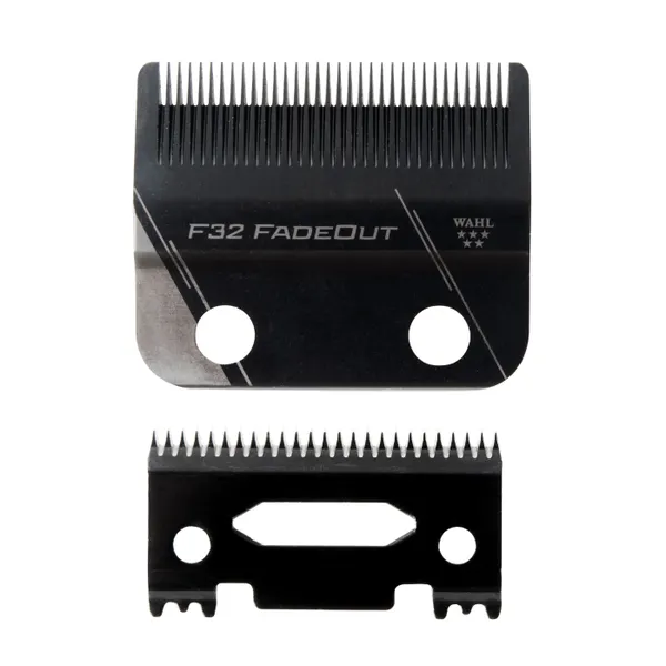 Peças pretas e prateadas para máquina de barbear com dentes finos e texto impresso