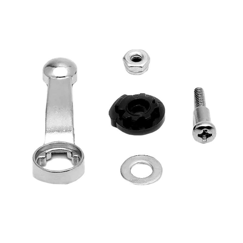 Conjunto de peças metálicas e plásticas sobre fundo branco