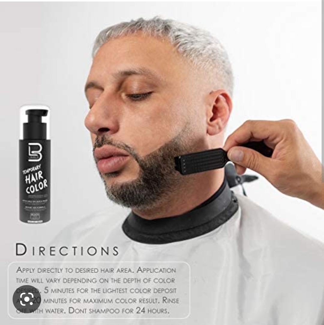 Homem a receber aplicação de cor temporária na barba com frasco preto ao lado