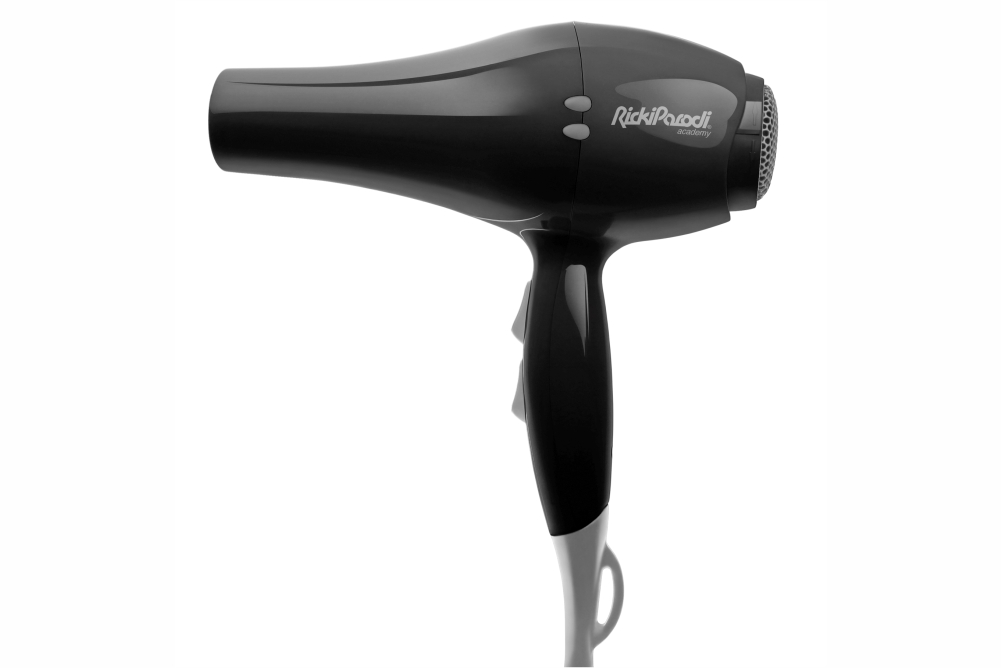 Secador de cabelo preto com detalhes cinza e texto 'Ricky Russel'