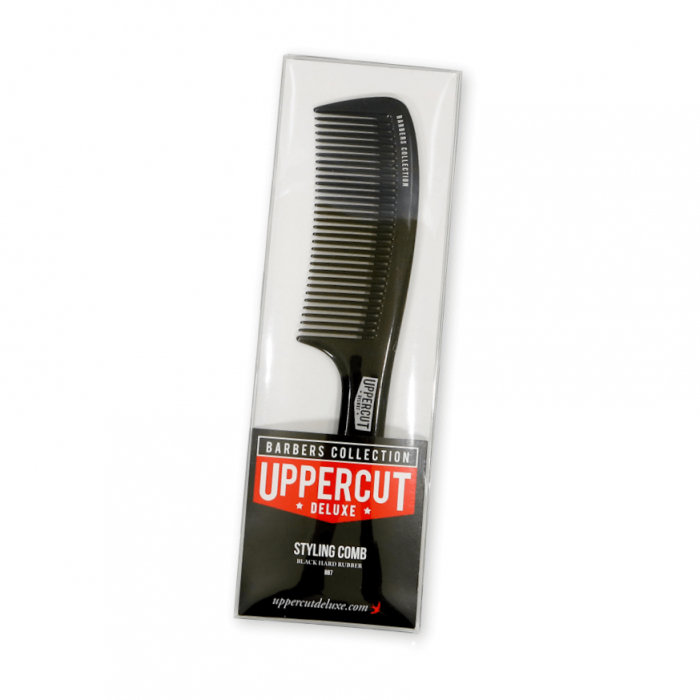 Pente preto de plástico na embalagem transparente Uppercut Deluxe