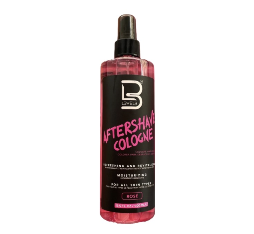 Frasco de aftershave cologne rosa com tampa spray e etiqueta preta