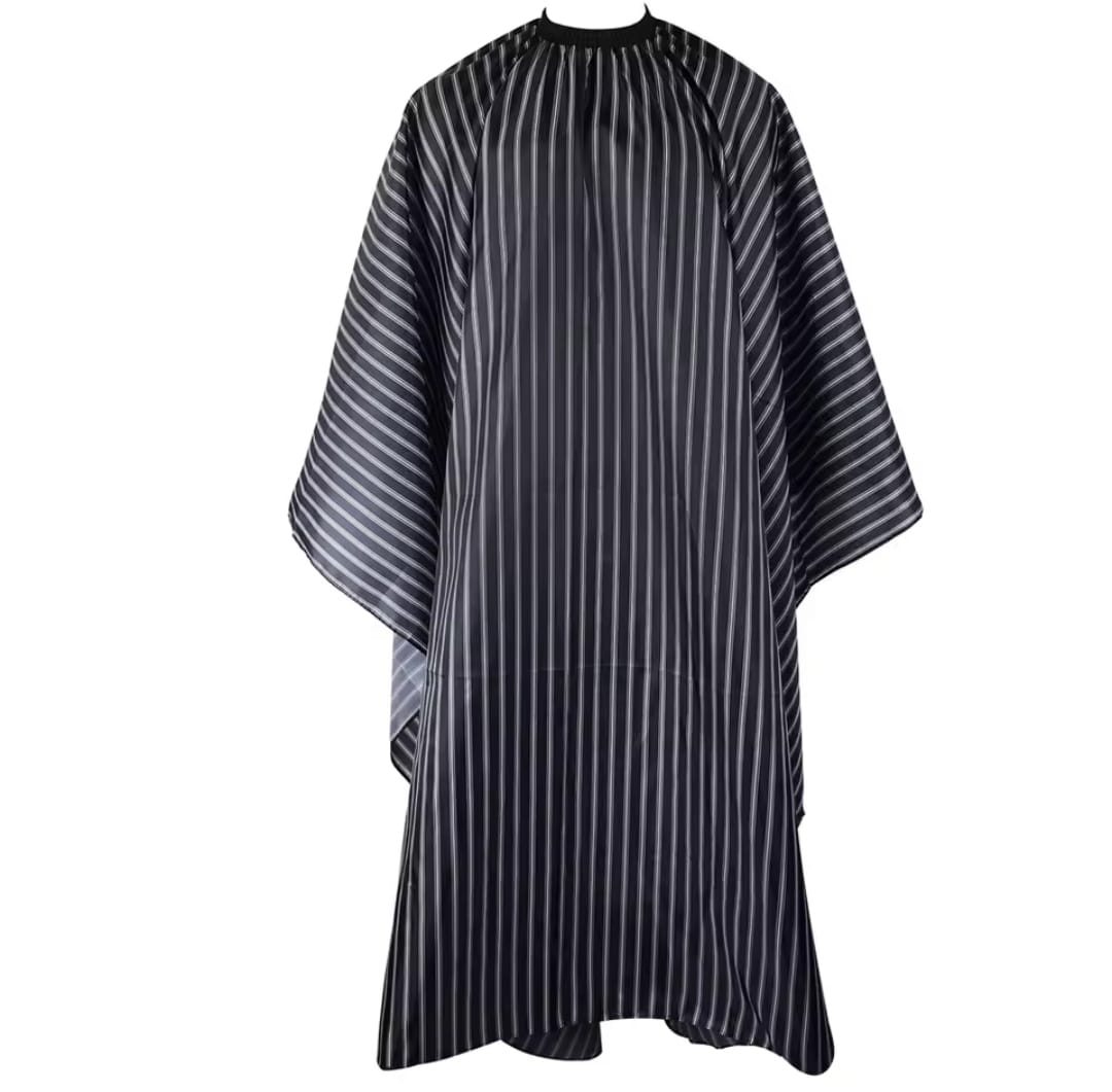 Capa de corte preta com riscas verticais cinzentas para cabeleireiro