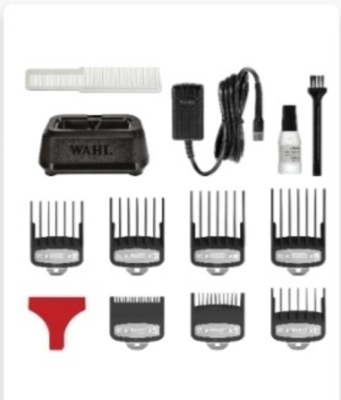 Acessórios para máquina de cortar cabelo Wahl sobre fundo branco