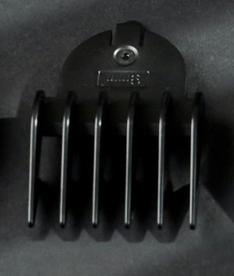 Acessório preto de lâmina de máquina de cortar cabelo com a marca WAHL