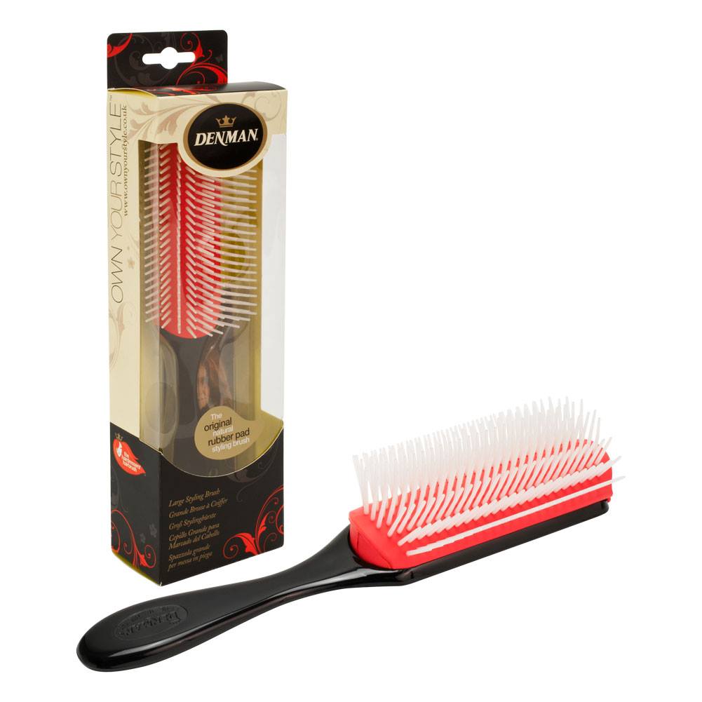 Escova DENMAN vermelha e preta com cerdas brancas dentro de embalagem transparente