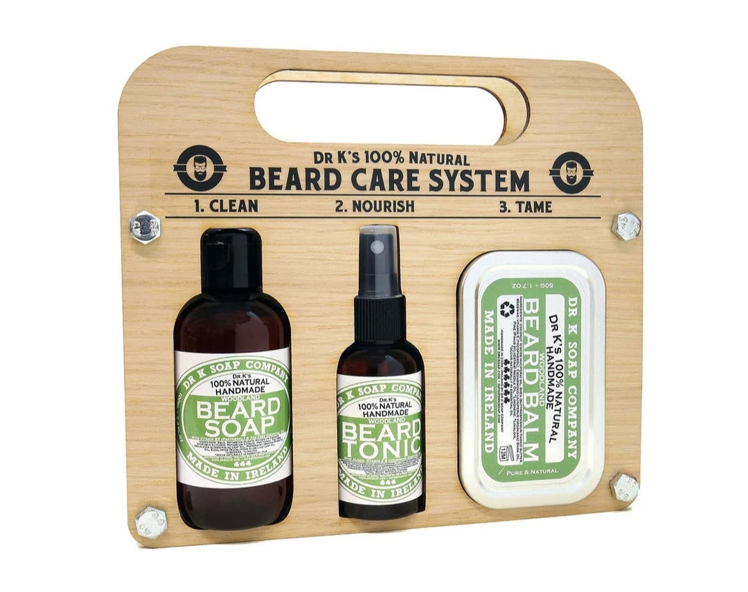 Conjunto de cuidados para barba DR K'S com sabonete, tónico e bálsamo em base de madeira