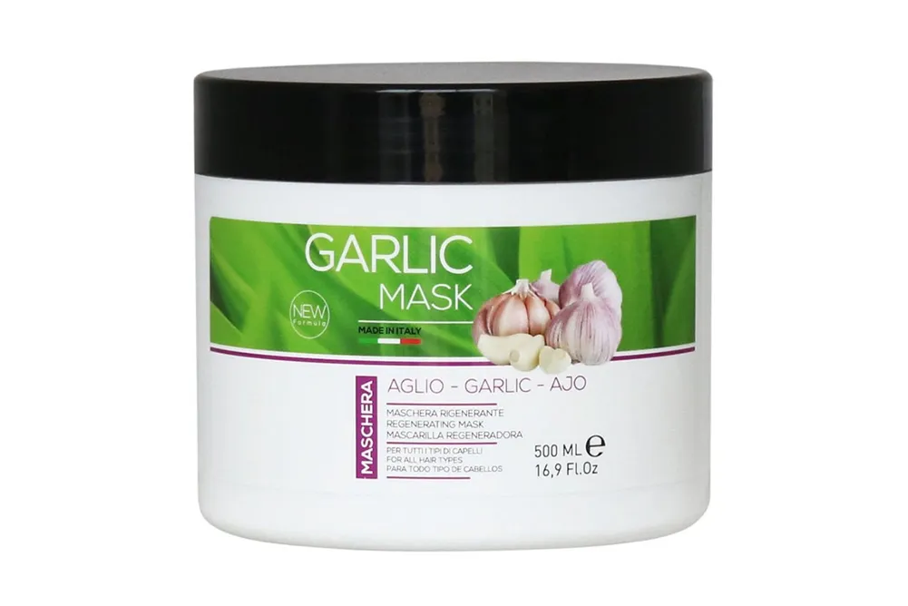 Máscara de cabelo Garlic Mask em pote branco com tampa preta e rótulo verde com alho