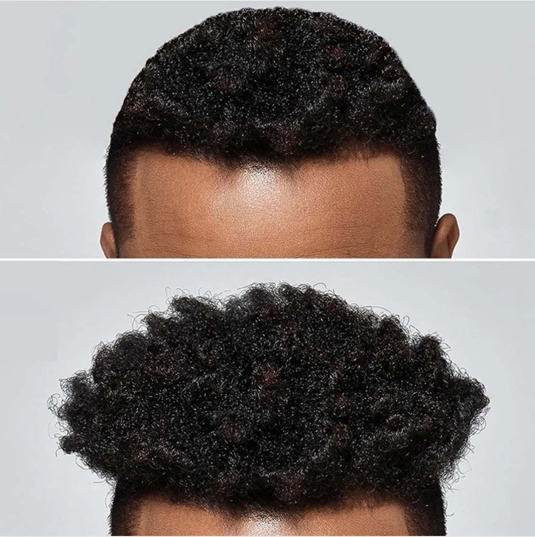 Duas vistas de cabelo preto encaracolado, curto na frontal e volumoso na superior.