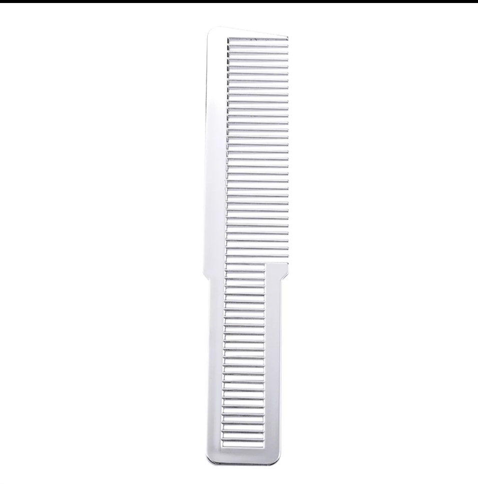 Pente branco de plástico com dentes finos