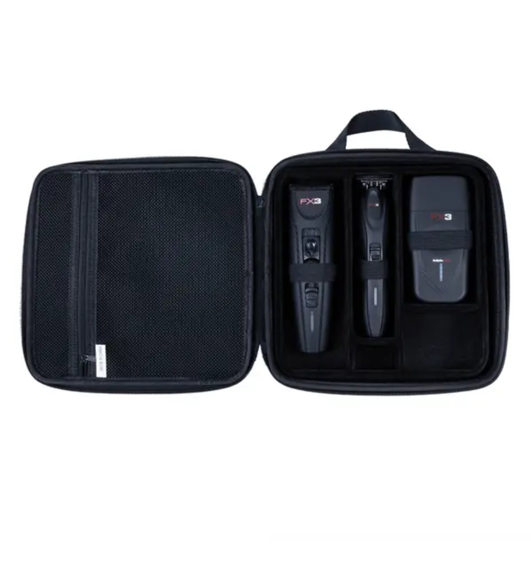 Conjunto de aparadores de barba eléctricos pretos numa mala canva preta