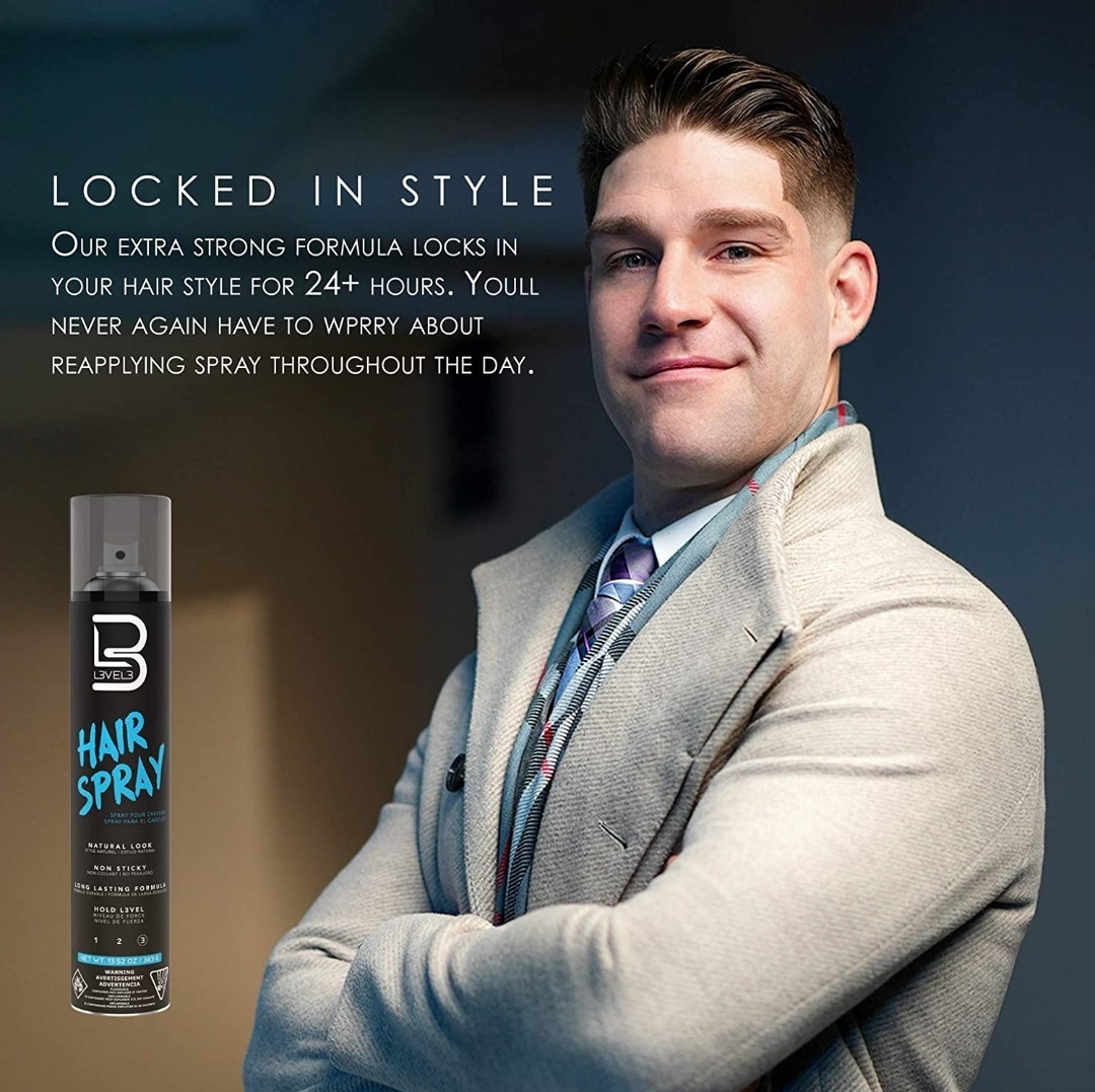 Homem com cabelo bem arranjado e spray de cabelo preto com texto em azul e branco