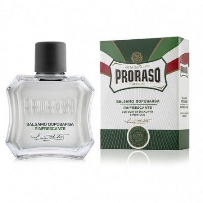 Bálsamo pós-barba Proraso com embalagem verde e branca