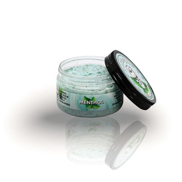 Frasco de creme esfoliante mentolado verde claro com tampa preta