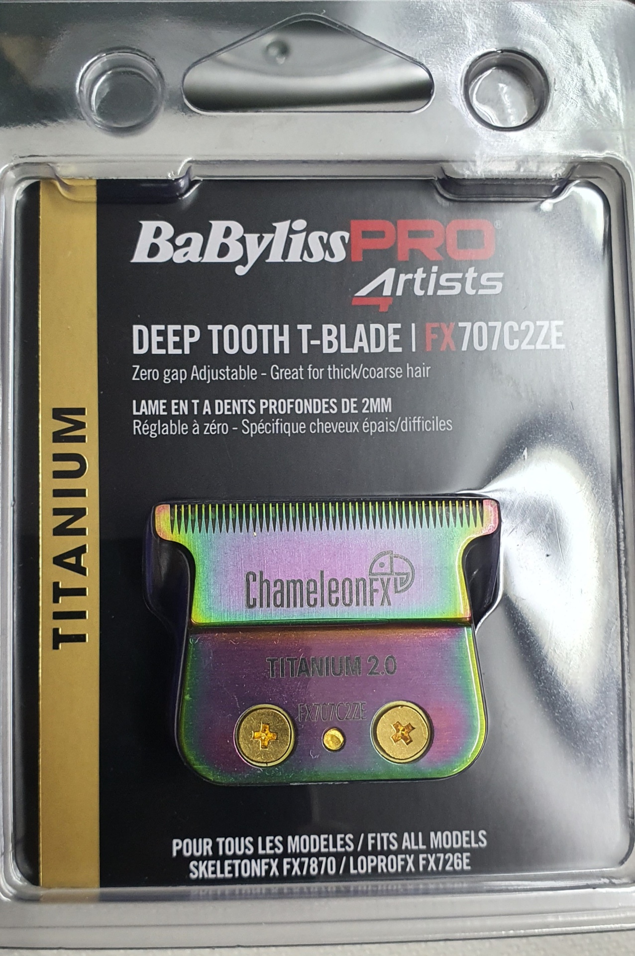 Cabeça de lâmina BaBylissPRO Artists Deep Tooth T-Blade com revestimento titanium multicolorido