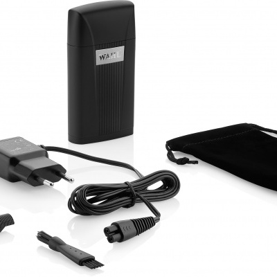 Conjunto de barbeador elétrico preto WAHL com carregador, escova e estojo preto.