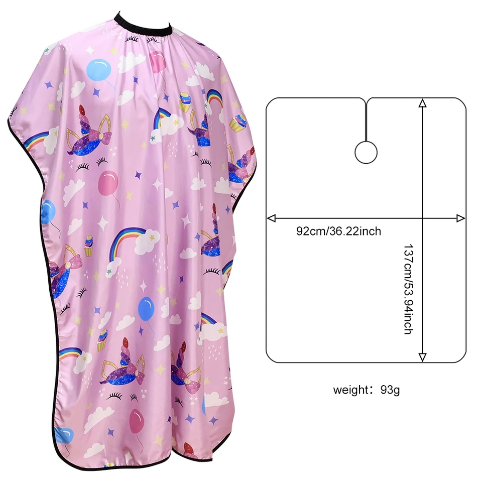Capa rosa com padrão de unicórnios e arco-íris para corte de cabelo