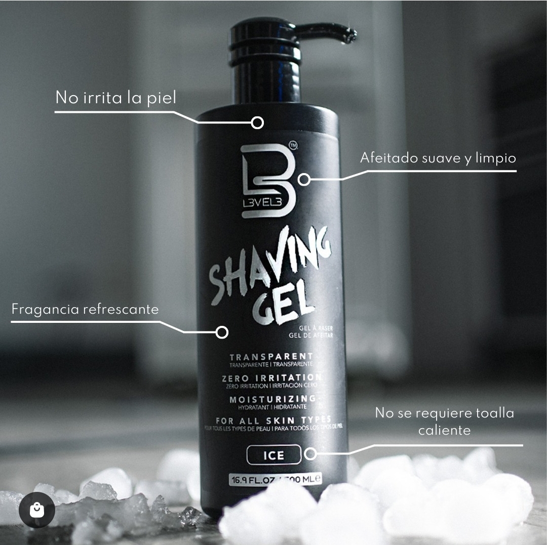 Frasco preto de gel de barbear LEVEL3 com doseador, texto em branco, sobre gelo.
