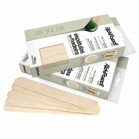 Pacotes de espátulas de madeira com texto RoloPaco!