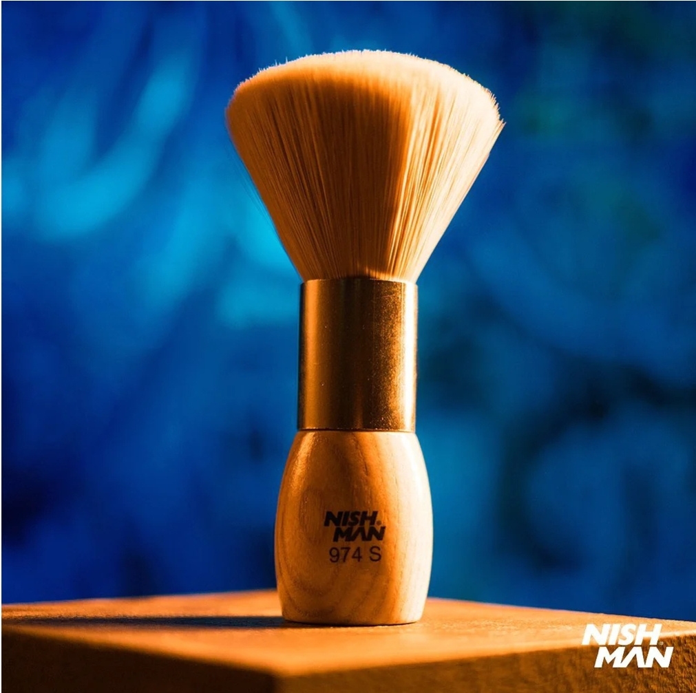 Pincel de barbear NISH MAN com cabo em madeira clara e cerdas brancas