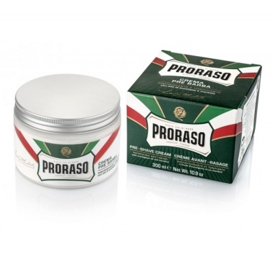Creme pré-barba Proraso em embalagem branca com caixa verde, vermelha e branca