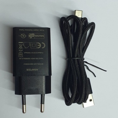 Carregador adaptador de parede com cabo USB