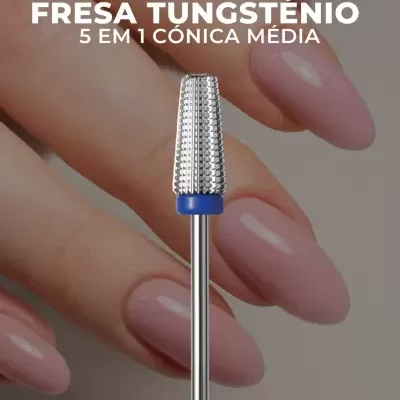 Fresa de tungsténio 5 em 1 cónica média com unhas cor rosa claro.